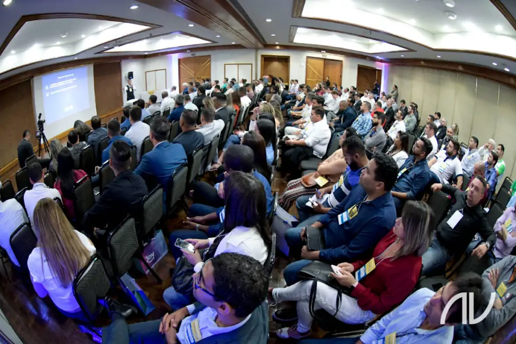 DR. RENATO ASSIS E DR. CASSIANO SILVA PARTICIPAM DO FENAPROVE 2018